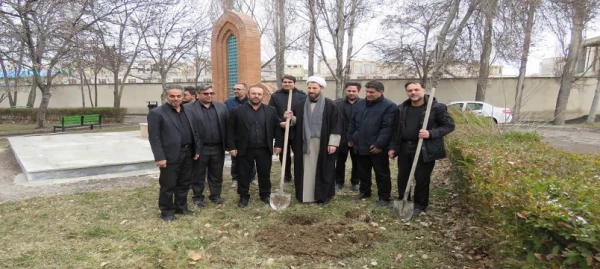 یه یاد رهبر شهید نهال امید در دانشگاه فرهنگیان اردبیل کاشته شد. 4