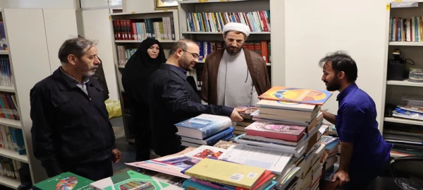 دیدار نوروزی ریاست دانشگاه فرهنگیان استان و نماینده نهاد رهبری با کارکنان واحدهای اداری 7