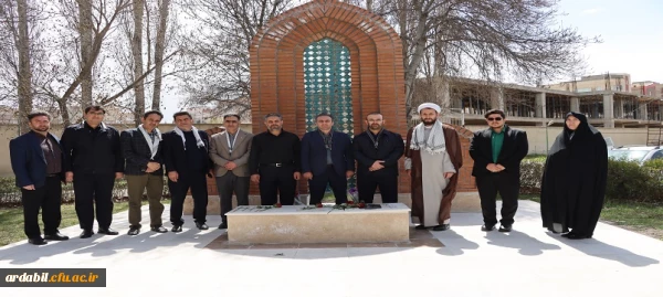 غبارروبی و عطرافشانی مزار شهید گمنام دانشگاه فرهنگیان استان 7