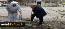غرس نهال به یاد رهبر شهید امت، آیت الله خامنه ای (رضوان الله علیه) در دانشگاه فرهنگیان استان  4