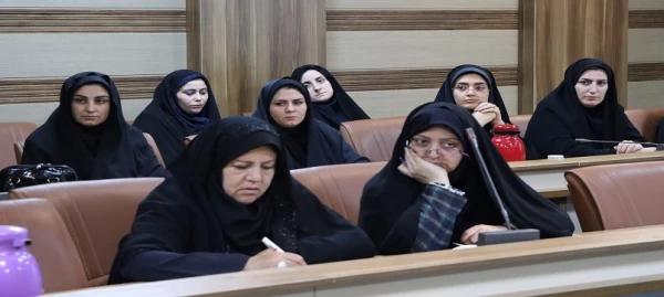 نشست تبیینی بمناسبت سالروز شکست ننگین آمریکا در طبس و مسائل جنگ تحمیلی سوم در دانشگاه فرهنگیان استان اردبیل برگزار شد. 5